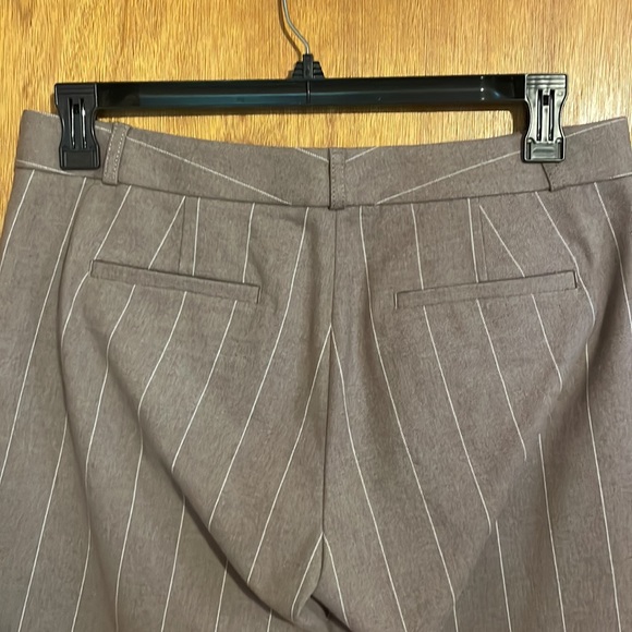 •BANANA REPUBLIC•NWT SLOAN TAUPE PIN STRIPE TROUSER IN SIZE 10S - Picture 4 of 10